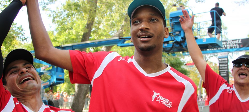 Slider_accueil_Marathon-2014_arrivee-Almamy_960x430