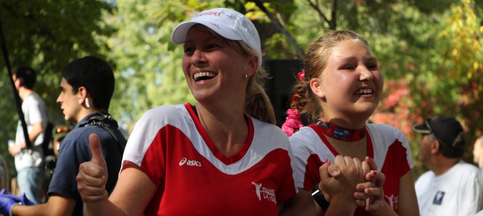 Slider_accueil_Marathon-2014_arrivee-Isabelle-Vanessa_960x430
